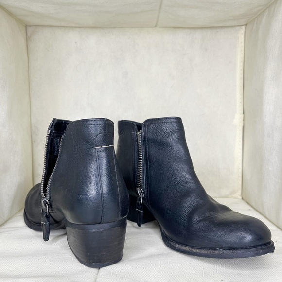 Clarks Black Leather Zip‎ Up Block Heel Ankle Boots Size 6 - Picture 5 of 5